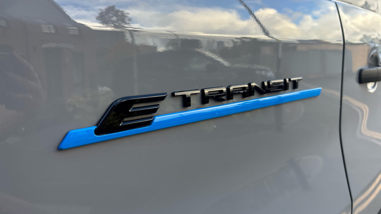 Ford Transit E-350 L3 Rwd 135kW 68kWh H2 Trend Van Auto [DAP]